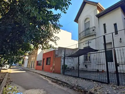Venta CASA 4/5 Amb V. Urquiza A Reciclar - Permuta