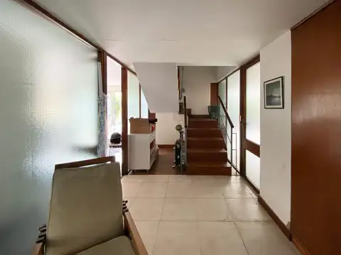 Casa 6 ambientes con 3 baños