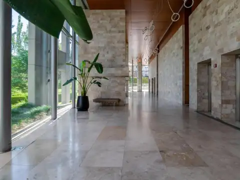 Avenida Cerviño e/ Sinclair y Avenida Intendente Bullrich