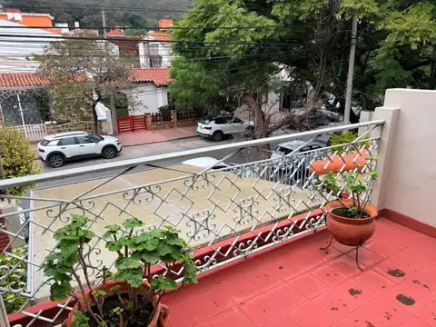 Exc Casa alq 5 dor gge/qcho/suite/pil Pje del Milagro al 300