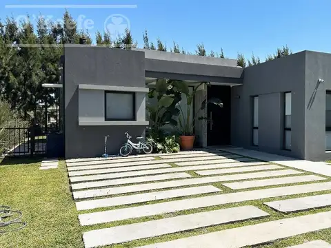 Casa en venta de  4 ambientes en barrio cerrado La Reserva de Hudson, Berazategui