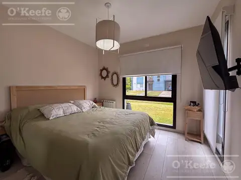 Casa 4 ambientes con 2 baños