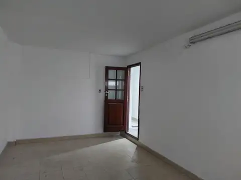 Casa en Alquiler con 1 cochera
