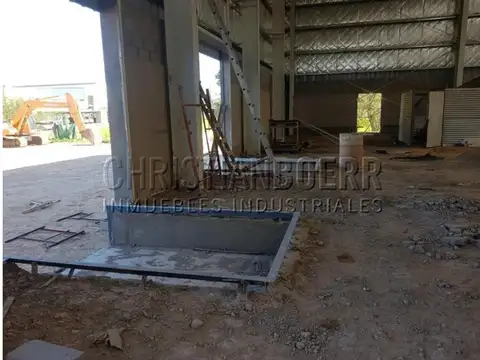 4.700m logísticos - Parque Ind Pilar - Docks de carga, sprin