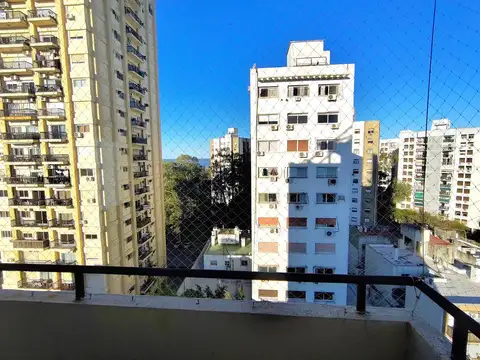 Av del Libertador al 1100