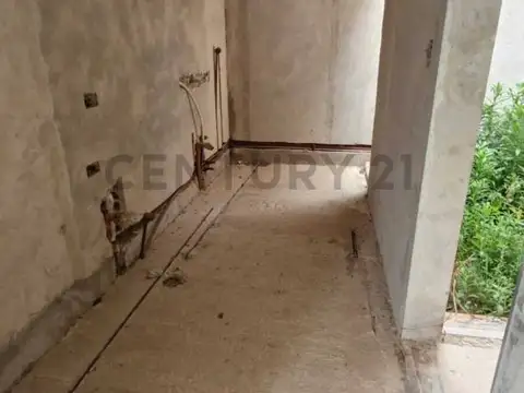 Raul Nosti 2000, Piso 0