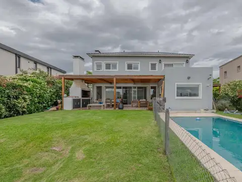 Casa en Venta de 4 dormitorios