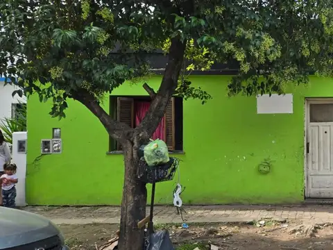 Casa 4 amb en venta - Copello, José C. Paz - A 20 m de Ruta 197, a refaccionar