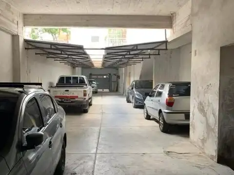 Don Bosco 3700 Almagro Cochera U$12.500