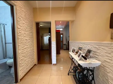 Departamento 4 ambientes con 2 baños