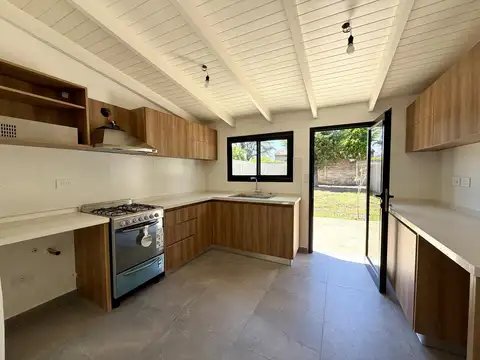 Casa en Venta en Adrogue, USD 180.000