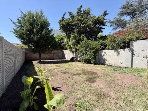 Casa en Venta con 1 cochera