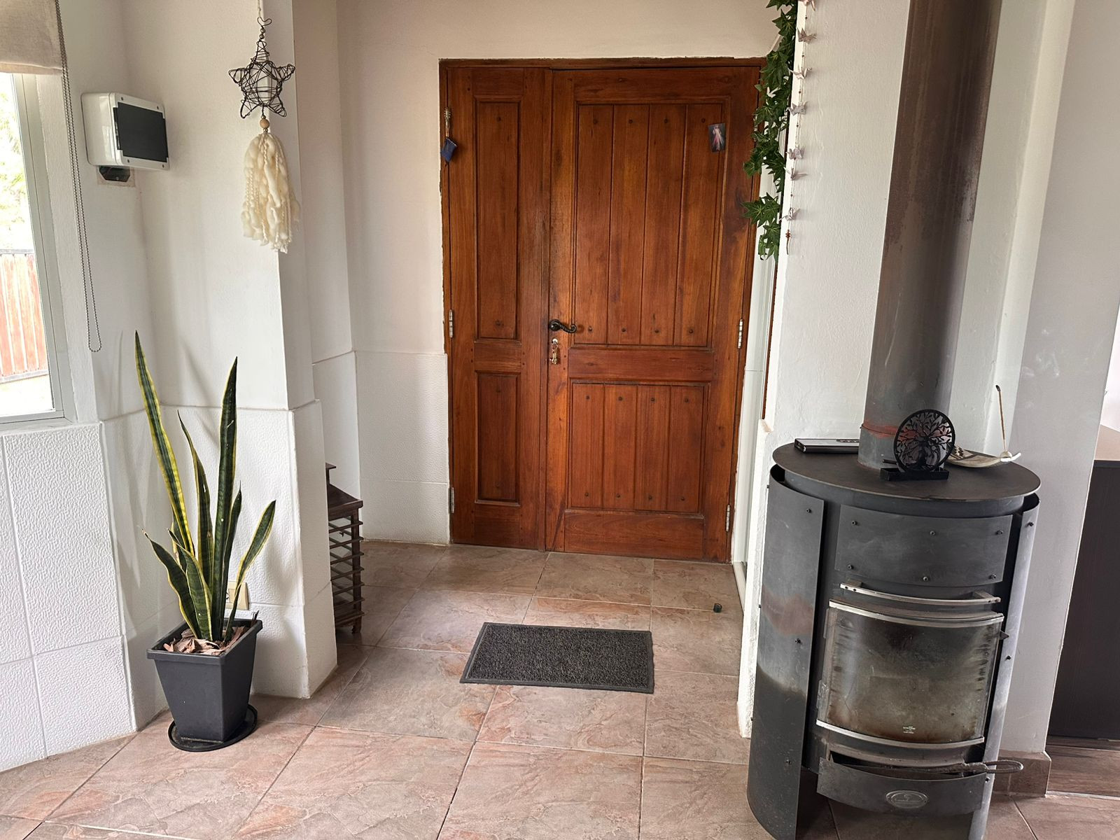 Casa 6 ambientes con 2 baños