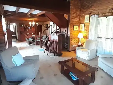 Casa en Venta con 1 cochera