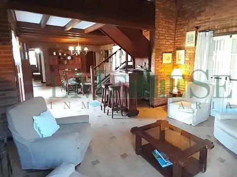 Casa en Venta con 1 cochera