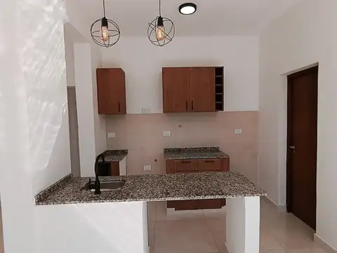Casa 3 ambientes con 1 baño