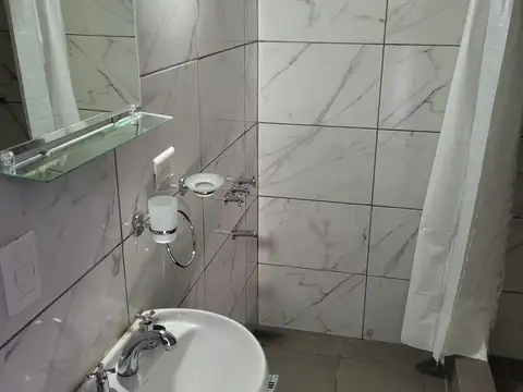 Departamento 2 ambientes tipo casa en alquiler en Villa Lugano