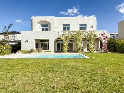 Casa mediterranea a estrenar en el canton golf escobar puertos