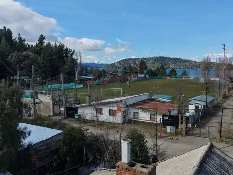 Casa con amplio parque con quincho (apto ph-3 uf)