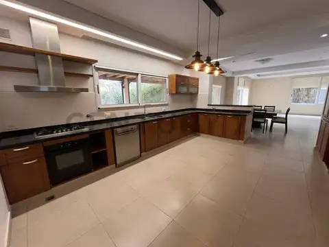 Casa en venta en Grand Bell I de 4 Dormitorios