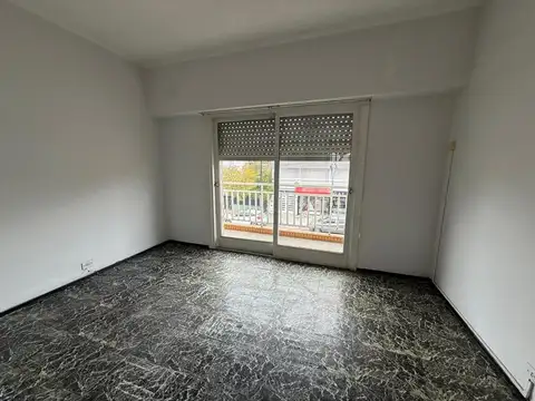 Av Jauretche 900, Piso 1