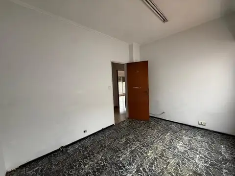 DEPARTAMENTO 3 AMB 1 PISO FRENTE - HURLINGHAM CENTRO