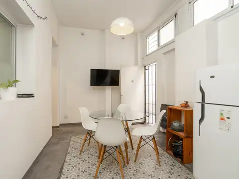 Depto Tipo Casa 2 ambientes con 1 baño