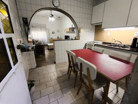 Depto Tipo Casa en Venta 70 años
