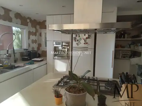 Casa en Venta en Canning Barrio La alameda 5 Ambientes 100