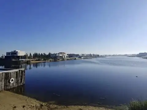 LOTE DE 902 M2 EN EL NAUDIR ESCOBAR