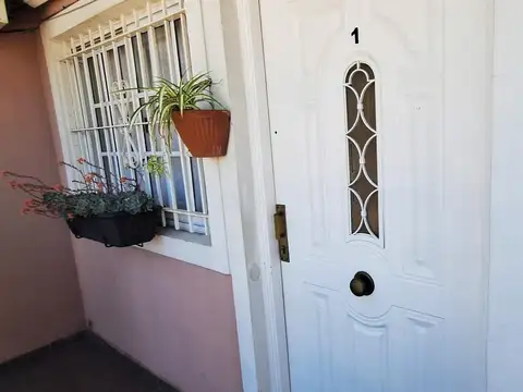 Balcarce 674 , Piso 1