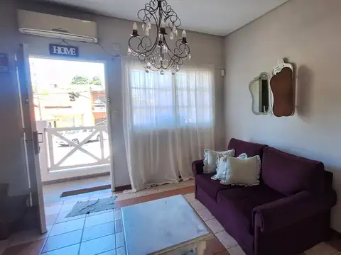 Depto Tipo Casa 3 ambientes con 2 baños