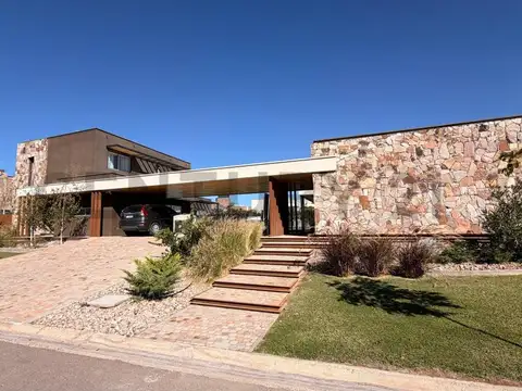 CASA EN VENTA - BARRIO GRAN BOEDO