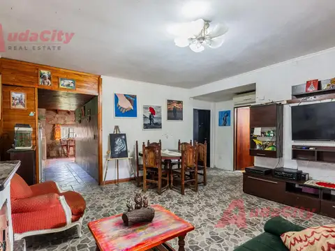 Casa en Venta con 1 cochera
