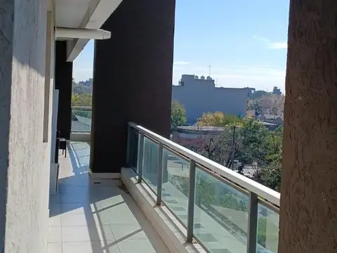 VENTA DEPARTAMENTO  3 AMBIENTES EN CENTRO MONTE GRANDE