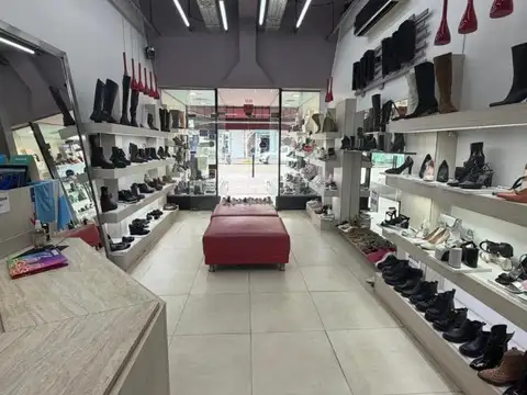 Local en Venta Via Pública