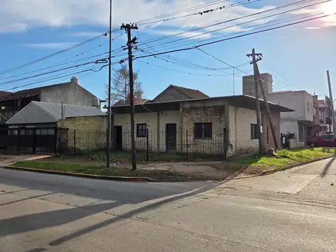 VENTA CASA 4 DORMITORIOS VILLA TESEI APTO CREDITO
