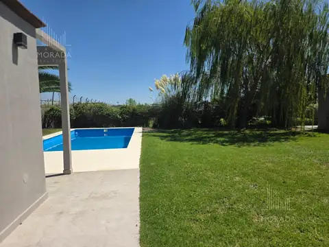 Casa en Venta con 4 cocheras
