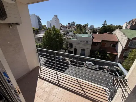 Departamento en Alquiler en Floresta, $ 850.000