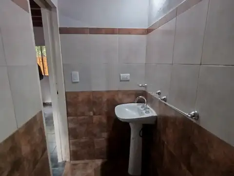 Depto Tipo Casa en Alquiler con 1 cocheras