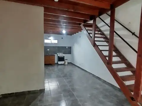 Alquiler 2 dormitorios entrada de vehículo La Reja