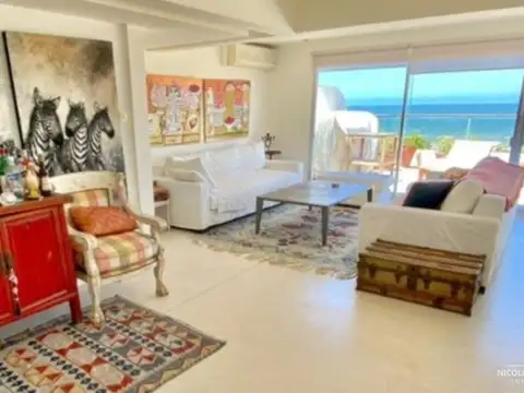 Departamento 7 ambientes con 4 baños