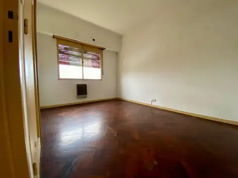 Departamento en Alquiler en Villa Celina, $ 700.000