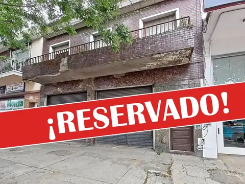 Venta Casa 4 Ambientes con Local PB, Balcon y Patio Terraza