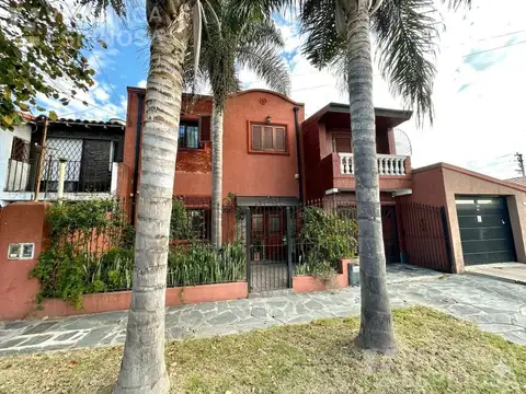 Casa en Moron Sur 6 amb quincho pileta