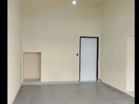 Local comercial a metros de a estacion