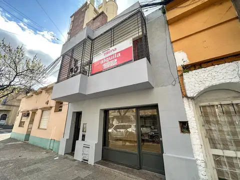 Alquiler Casa Uso Comercial / Profesional. Barrio Abasto. Rosario.