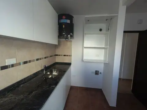 Departamento en Alquiler en Caseros, $ 740.000