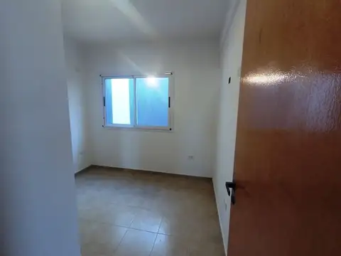 3 de Febrero 3300, Piso 1