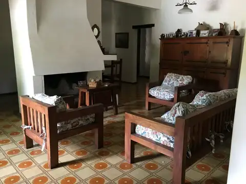 Casa en Venta en Castelar, USD 290.000